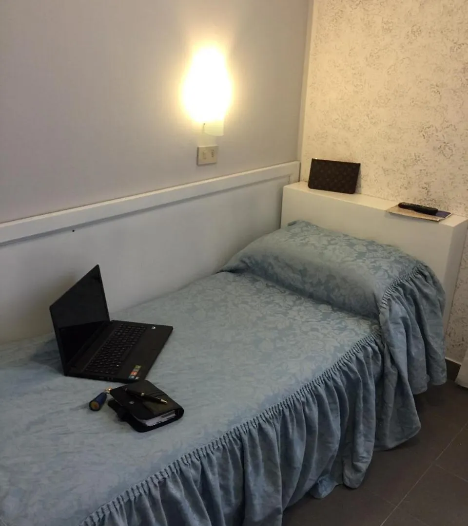 Hotel New H Marte 81 Mailand Italien